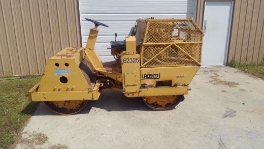 Rosco vibratory compactor roller. Hydropac III with diesel motor, runs well