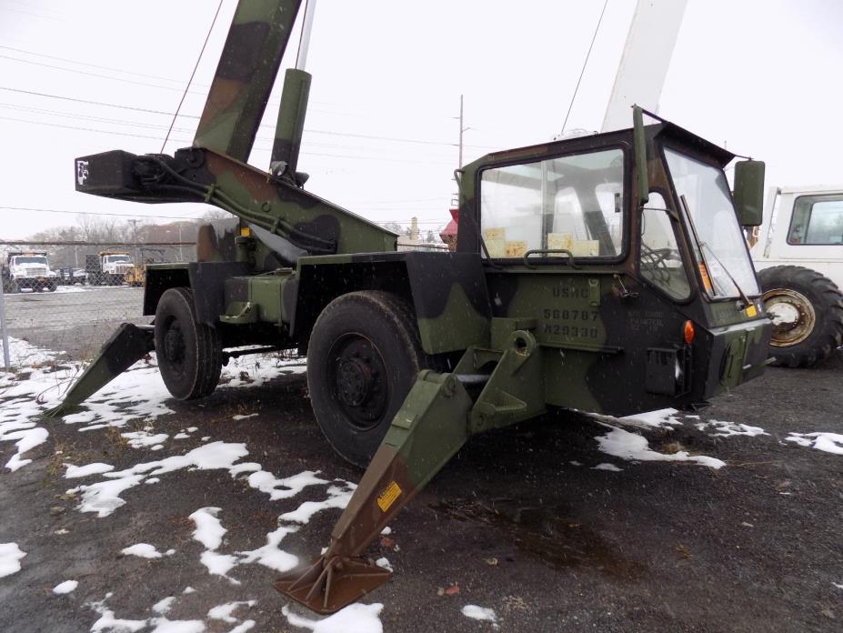 1989 Koehring LRT-110 Rough Terrain Crane / Cummins Diesel / 7.5 Ton Capacity