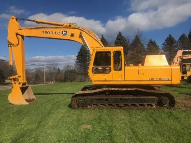 1990 John Deere 790D Hydraulic Excavator