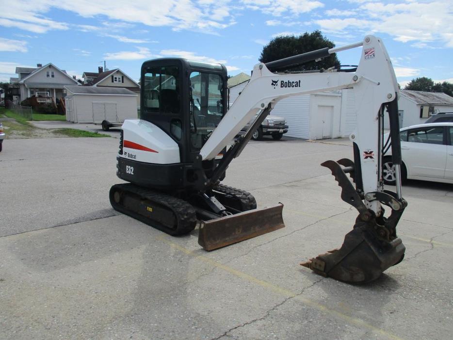 2016 Bobcat E32 Mini Excavator, 938 Hours, Cab, AC/Heat, X-Change Coupler, Thumb