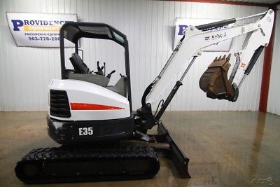 2014 BOBCAT E35 ZTS TRACK EXCAVATOR, OPEN ROPS, 24HP, MAX DIG DEPTH 10.2 FEET!