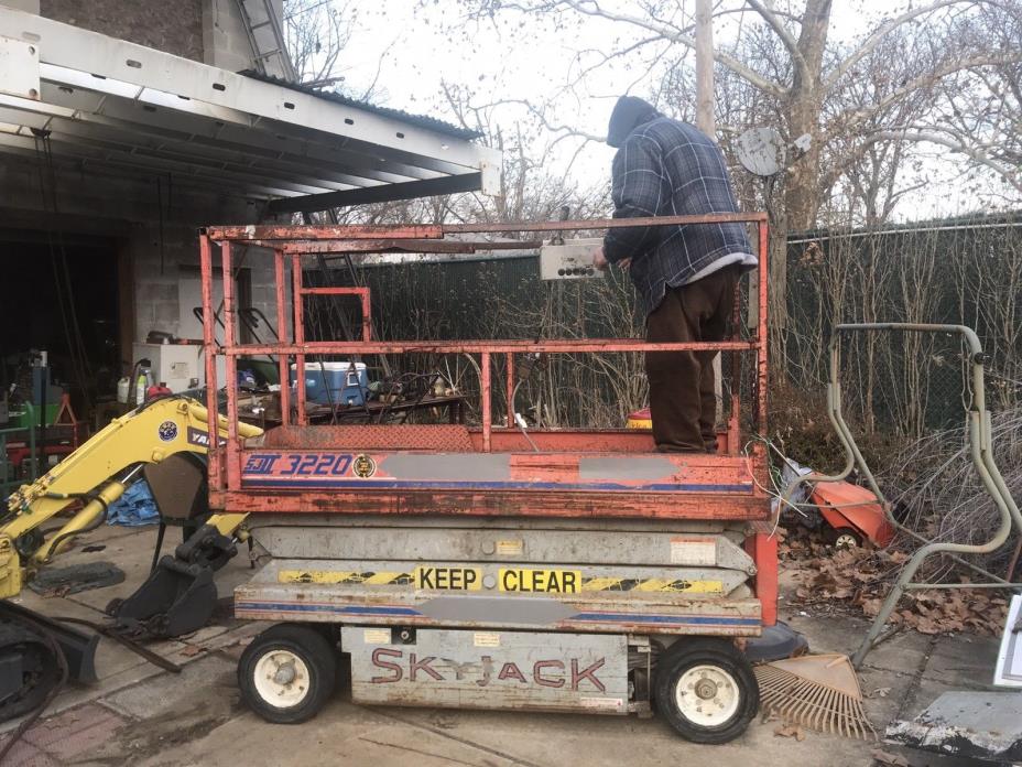 Skyjack 3220 Used  Electric Scissor Lift Aerial Platform NEW 2018 btts. FREE S/H
