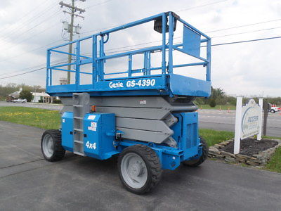 2005 GENIE GS4390RT 43' ROUGH TERRAIN SCISSOR LIFT MANLIFT 43FT PLATFORM LIFT