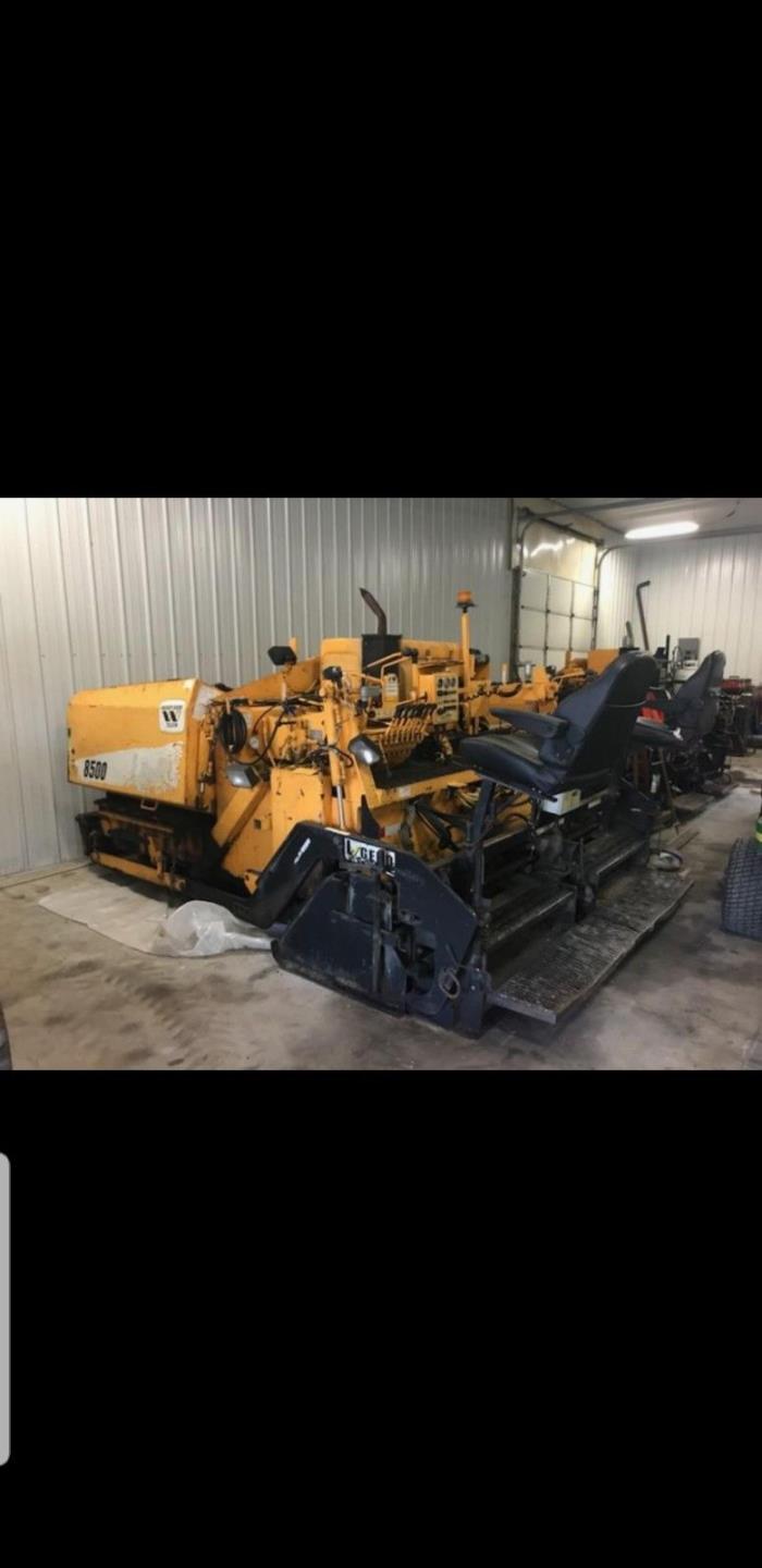 2006 8500 leeboy paver brand new motor with 0 hours great condition