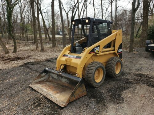 Cat 236B skid steer loader 1,700 hrs caterpillar diesel engine runs great!