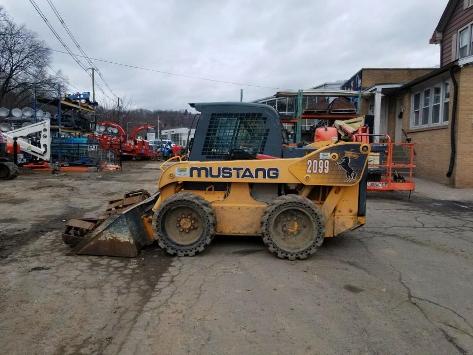 skid steer mustang 2099 only 1600 hours