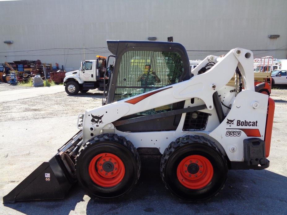 2015 Bobcat S590 Skid Steer - Enclosed Cab-DIESEL-RUBBER TIRES
