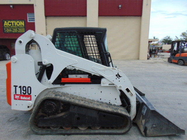 2012 BOBCAT T-190 TURBO - ICE COLD A/C COMFORT CAB - HYD COUPLER - LOW HOURS
