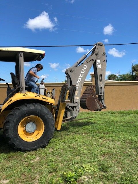 VOLVO BL70 BACKHOE