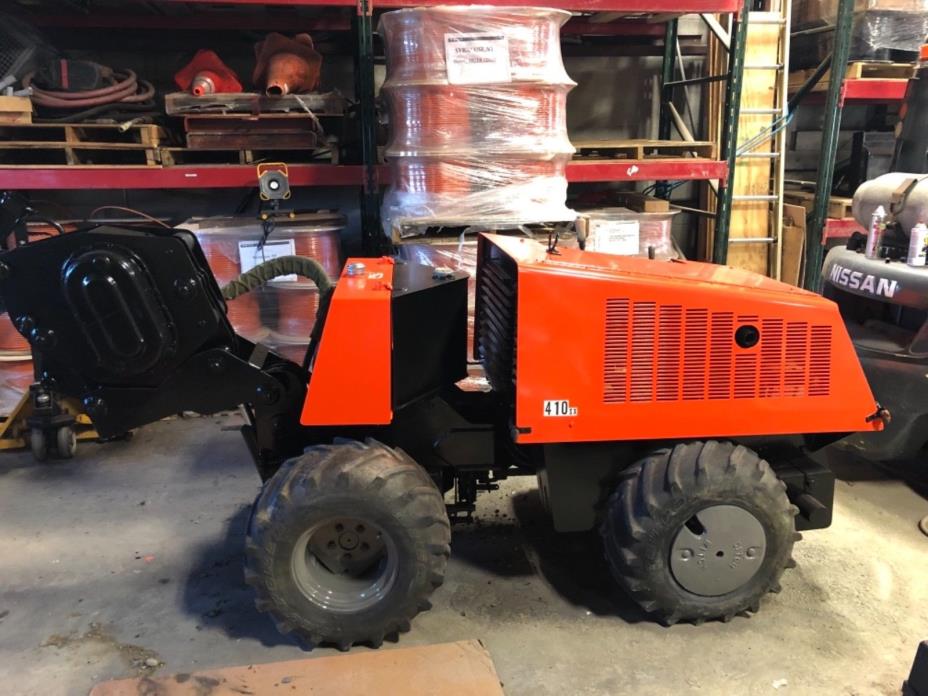 Ditch Witch 410SXD Walk Beside Articulating Vibratory Cable Plow