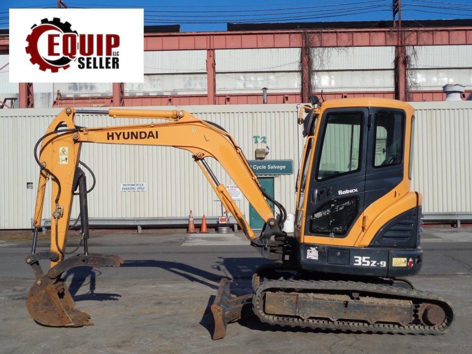 2014 Hyundai Robex 35Z-9  Mini Excavator Backhoe - Diesel- EnclosedCab - Thumb