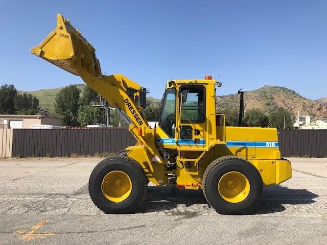 DRESSER/KOMATSU 518 LOW HOURS, CUMMINS TURBO DIESEL 4/1 BUCKET CA MUNICIPALITYY