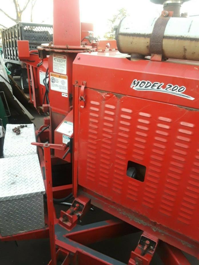 Bandit Wood chipper  200XP 2006 Great Machine Everything works Cat Engine