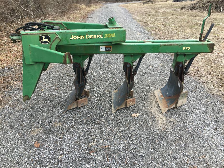 John Deere 975 Reversible Tillage Plow 3 bottom switch plow