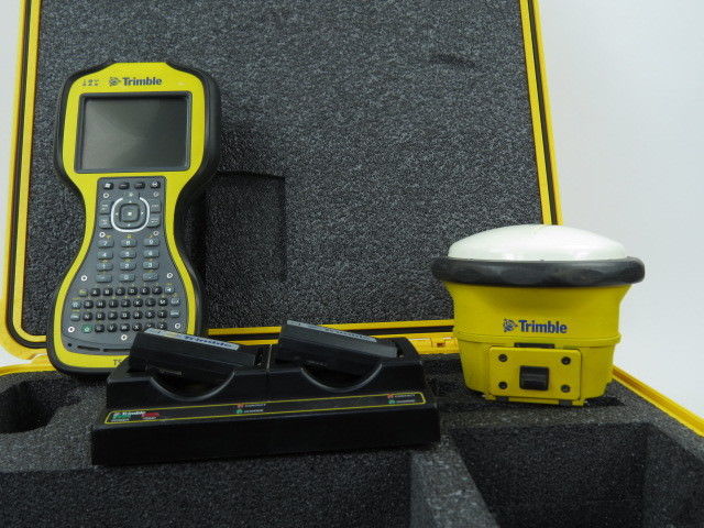 Trimble SPS985 GNSS RTK Receiver 450-470 TSC3 w/ SCS900