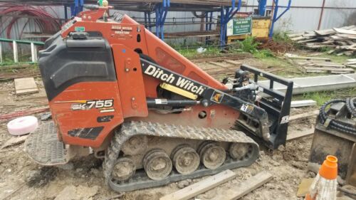Ditch witch mini skid steer