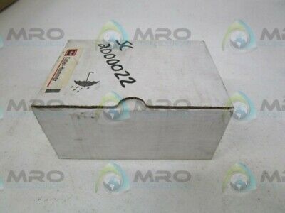 CUTLER HAMMER FDB2020 CIRCUIT BREAKER * NEW IN BOX *