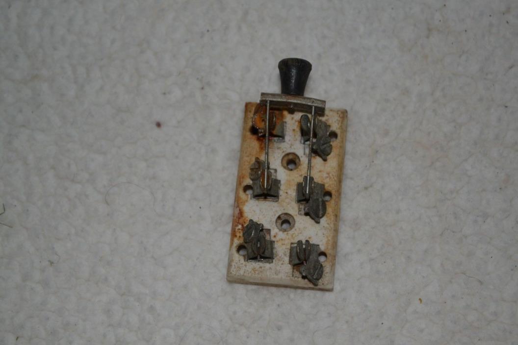 Miniature Ceramic Vintage Double Knife Switch LEVITRON  #9919