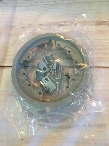 New Hubbel In Floor Box Outlet Adaptor Ring Never Opened Raco