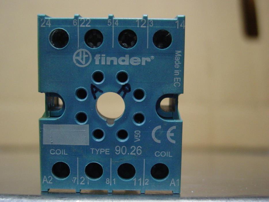 Finder 90.26. Relay Socket 10 - Amp 250 Volt