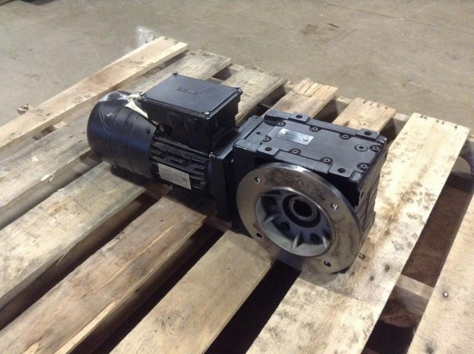 Lenze MDXMA2M080-32 66:592:1 Gear Motor 230/277/400/480 V GKS05-3MHAK-080-C32