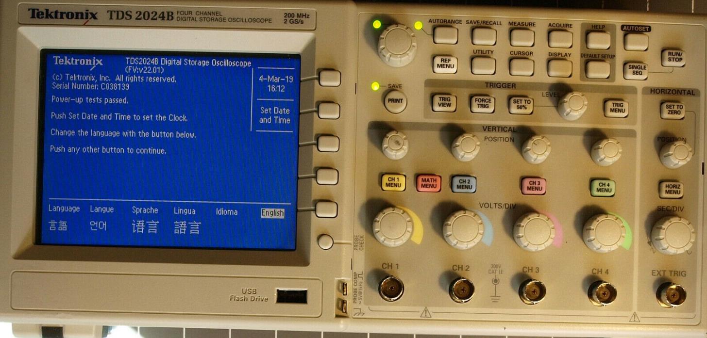 TEKTRONIX TDS2024B Oscilloscope 4 Probes 1) P2220 1x-10x, 3) P6139A, 4ch 200 MHz