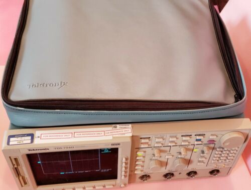 Tektronix TDS754D Oscilloscope 500MHz 2GS/s 13 1F 2F, tested and guaranteed