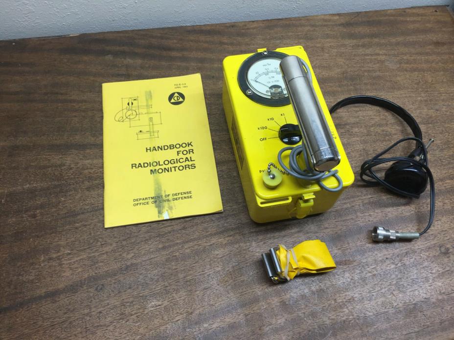 Vintage Radiological Survey Meter Geiger Counter OCDM NO CD.V.700 Model No.6