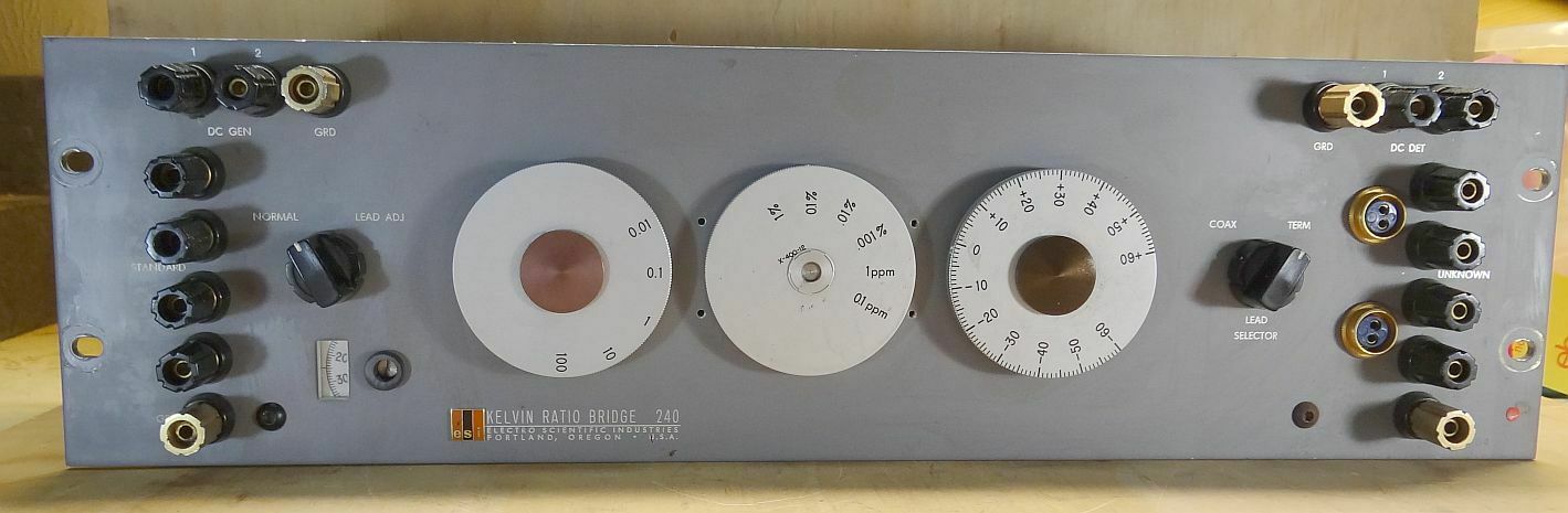 ESI Electro Scientific  240 Kelvin Ratio Bridge