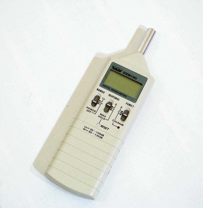 UEI DSM 100 sound meter