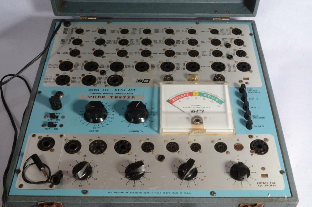 DYNA-JET Tube Tester Model 707 with TUBE CHART  Dynamic Mutual Conductance