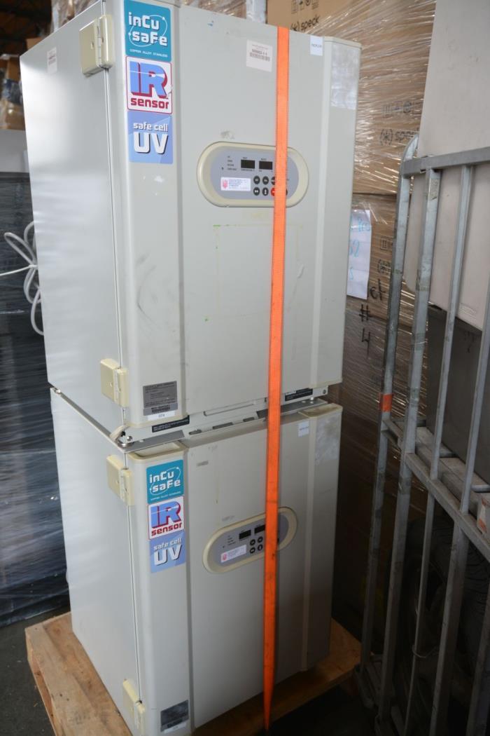SANYO MCO-18AIC DOUBLE STACK CO2 INCUBATOR 5C TO 35C