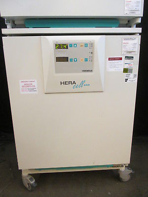Heraeus HERAcell 240 Incubator