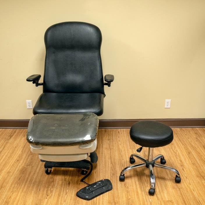 *Black Midmark 646 Podiatry Chair - Complete Base + Upholstery Top