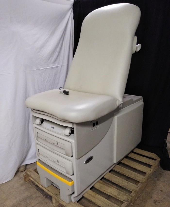 Midmark 604-001 Manual Exam Table Combo Model 604-001 Excellent Condition Beige