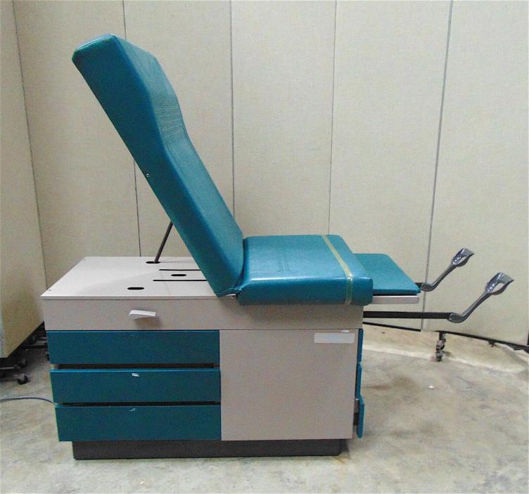 Ritter Midmark 104 Medical Examination Table Bed Chair In Good Condition SR493
