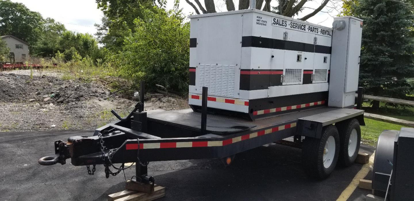 48 KW Olympian Caterpillar Diesel Generator Excellent Condition Multi Tap / Port