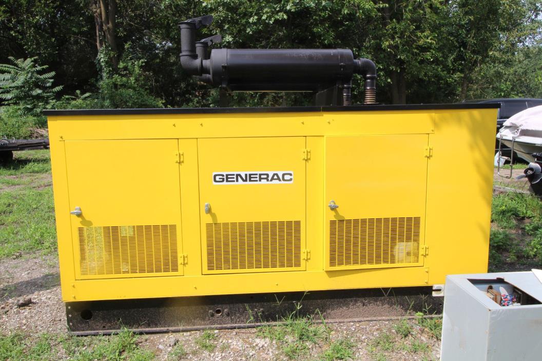 1997 Generac Generator 120/208 volts, 125 KVA, 3 Phase, Chevy 366 BB