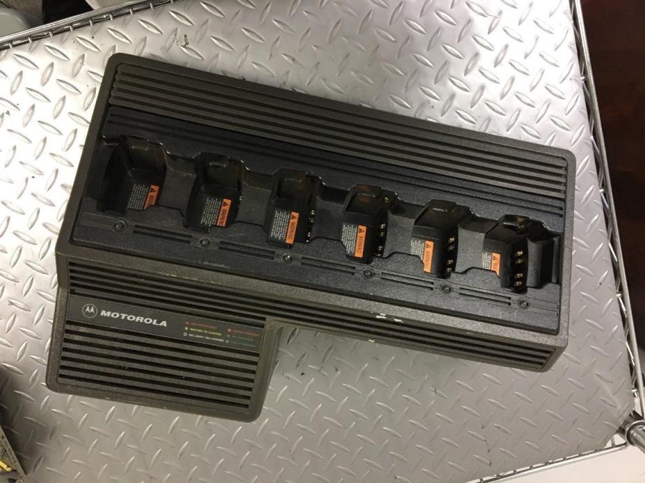 Motorola HTN9005D 6 Bay Multi Unit Charger ( USED )
