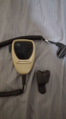 Motorola lot of Mic HMN1061A Used, and mic ptt bdn6676d used working