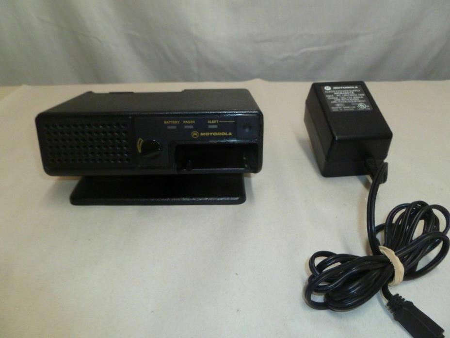 Motorola Minitor 3/4 Amplified Charger with Power Supply