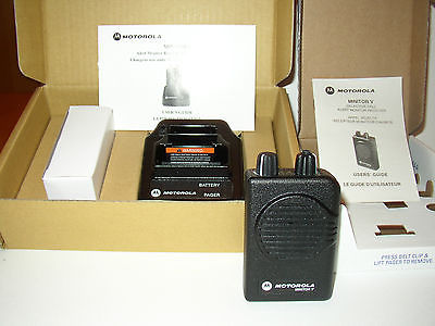 NEW MOTOROLA MINITOR V 5 UHF BAND PAGER 422-430 MHz STORED VOICE 2-CHANNEL