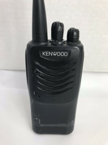 Kenwood TK-3000 UHF FM Portable Radio