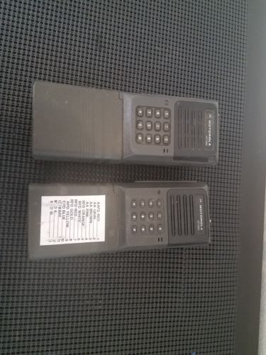 2x Motorola MT1000 Portable Two Way Radio H44GCU7100BN Untested