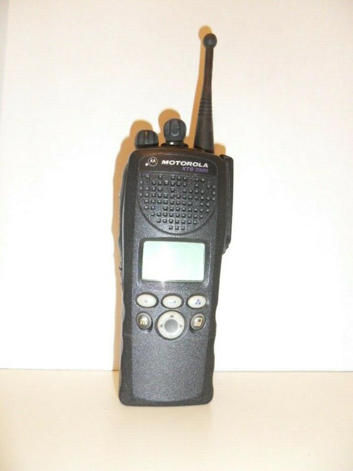 Motorola Digital XTS 2500 Model II 700/800 MHz H46UCF9PW6AN AZ489FT5804 FREESHIP