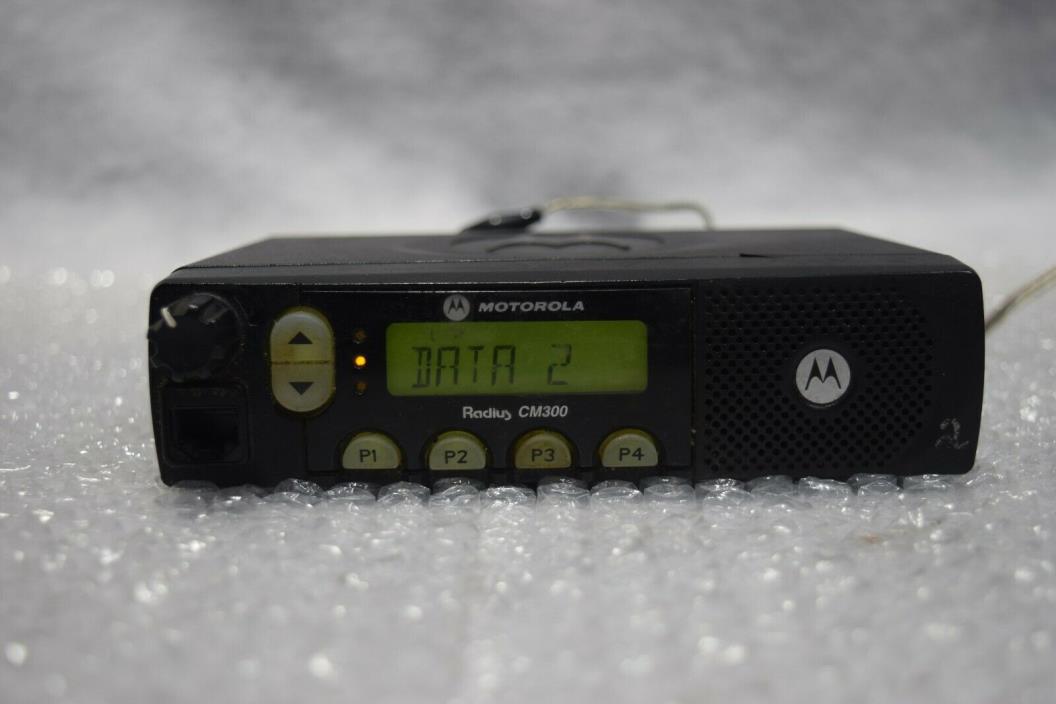 Motorola CM300 Model AAM50JQF9AA1AN Mobile Radio