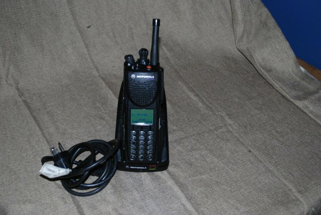 Motorola XTS3000 Model III UHF Radio H09SDH9PW7BN 450-520MHz