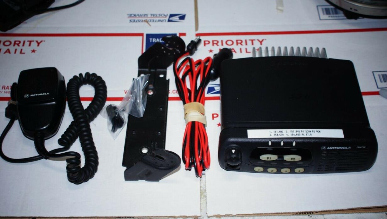 MOTOROLA VHF CDM750 4CH MURS W MIC BRACKET AND POWER CORD PREPPER