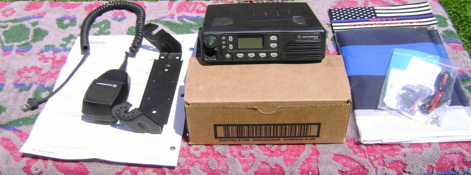 Motorola GTX 800 MHz Two Way Radio Mobile M11URD6CB1AN