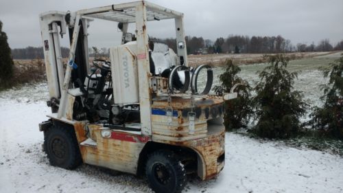 TOYOTA FORKLIFT 42-5FG25 PARTS MACHINE Tell me what you need